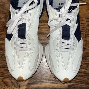 Figs X New Balance 327 Limited Edition Navy Gray Women’s size 7.5 gently used